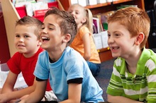 Comment l’humour vient aux enfants