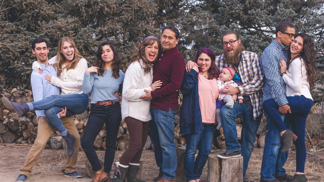 La famille nombreuse : un modèle à double tranchant